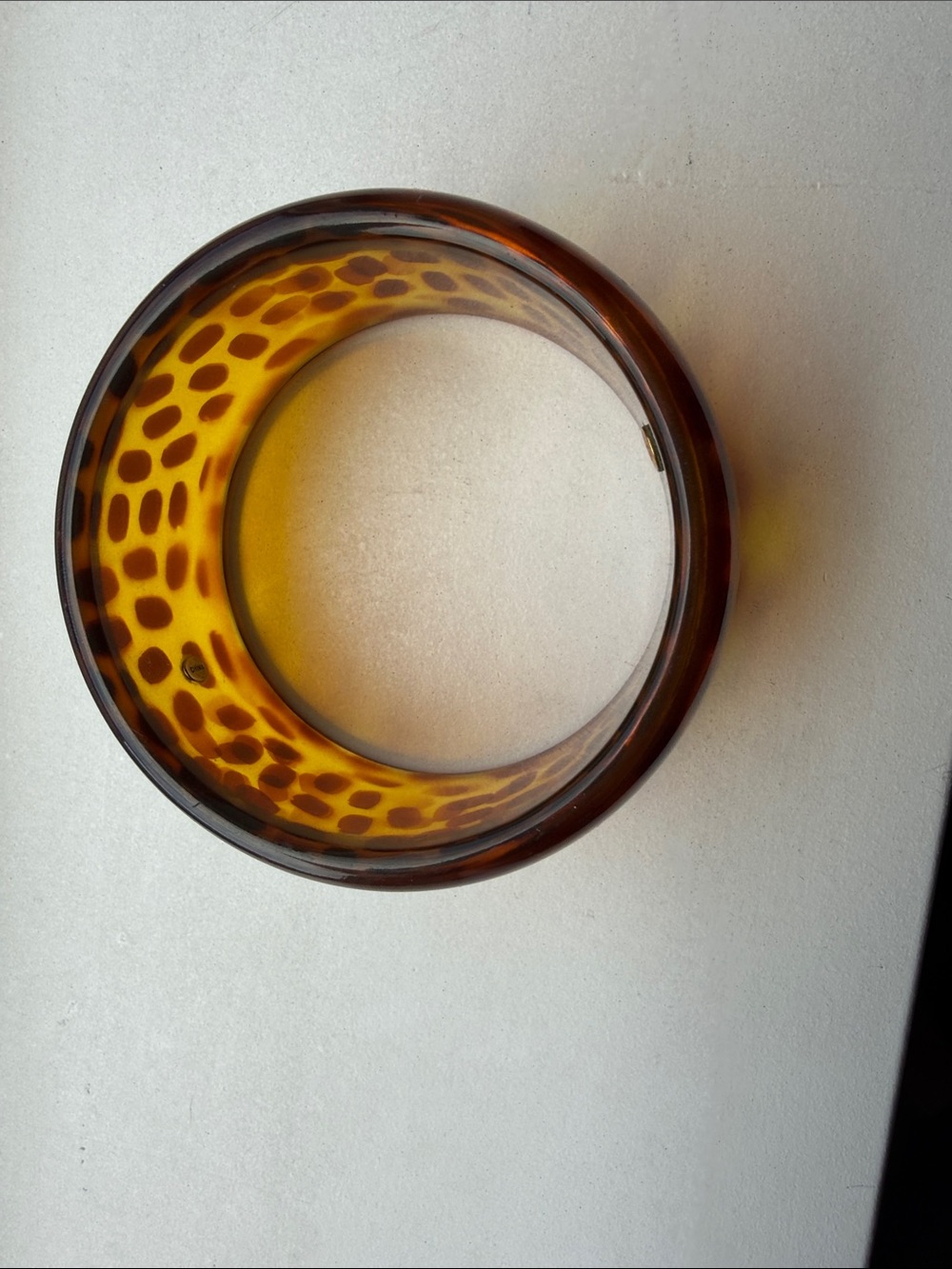 Joan Rivers, Leopard Print Tortoiseshell Resin Bangle - Amber Brown - Picture 8 of 9